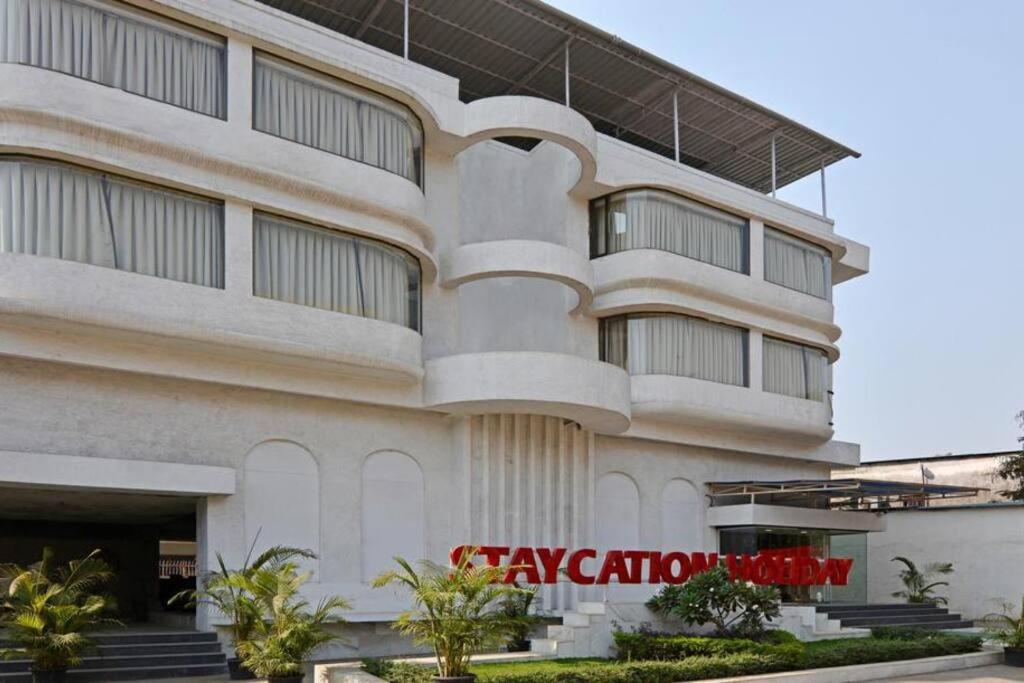 Staycation Holiday Navi Mumbai Ngoại thất bức ảnh