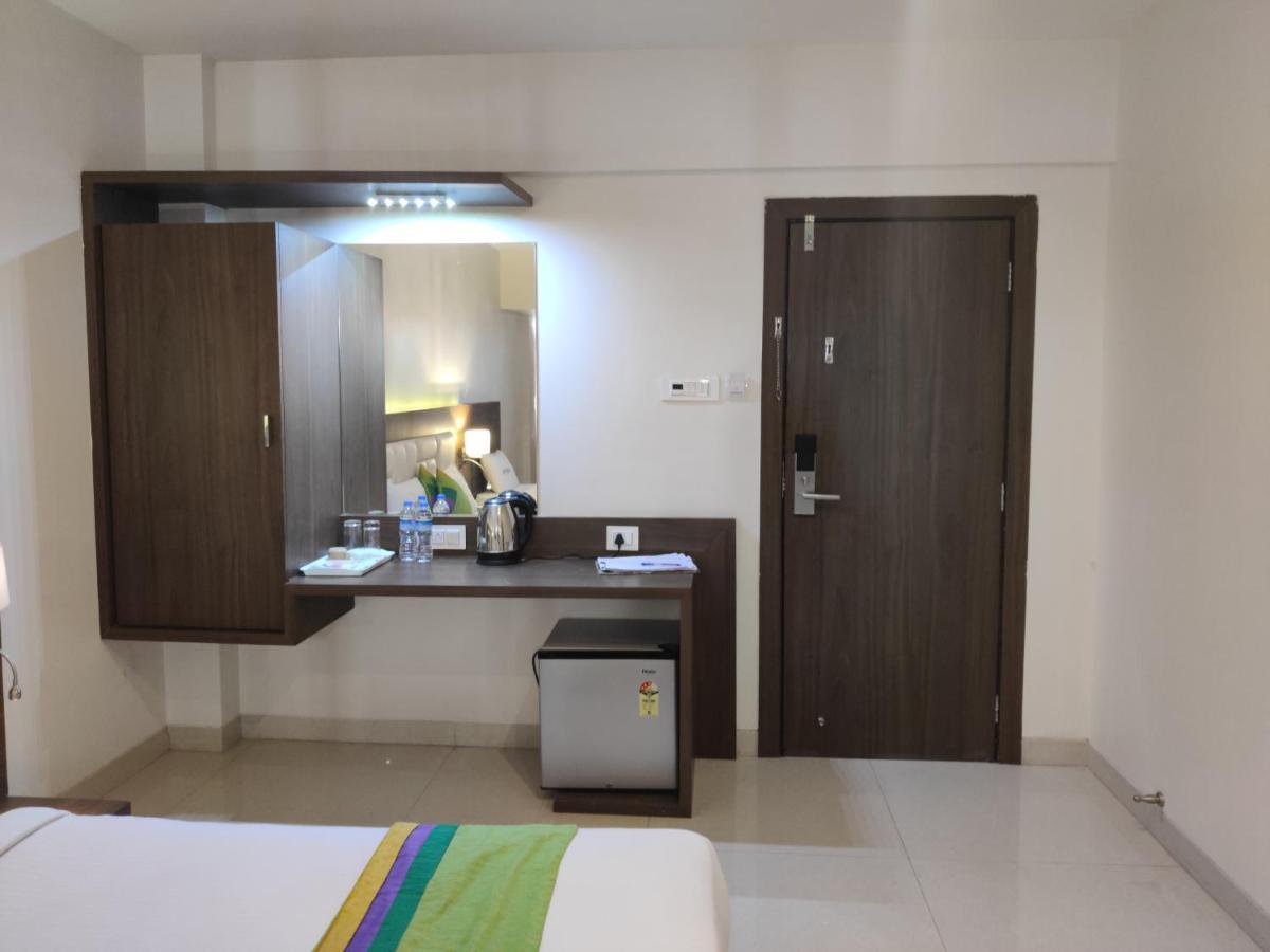 Staycation Holiday Navi Mumbai Ngoại thất bức ảnh