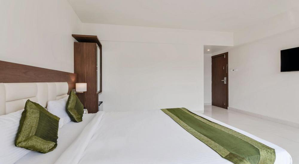 Staycation Holiday Navi Mumbai Ngoại thất bức ảnh