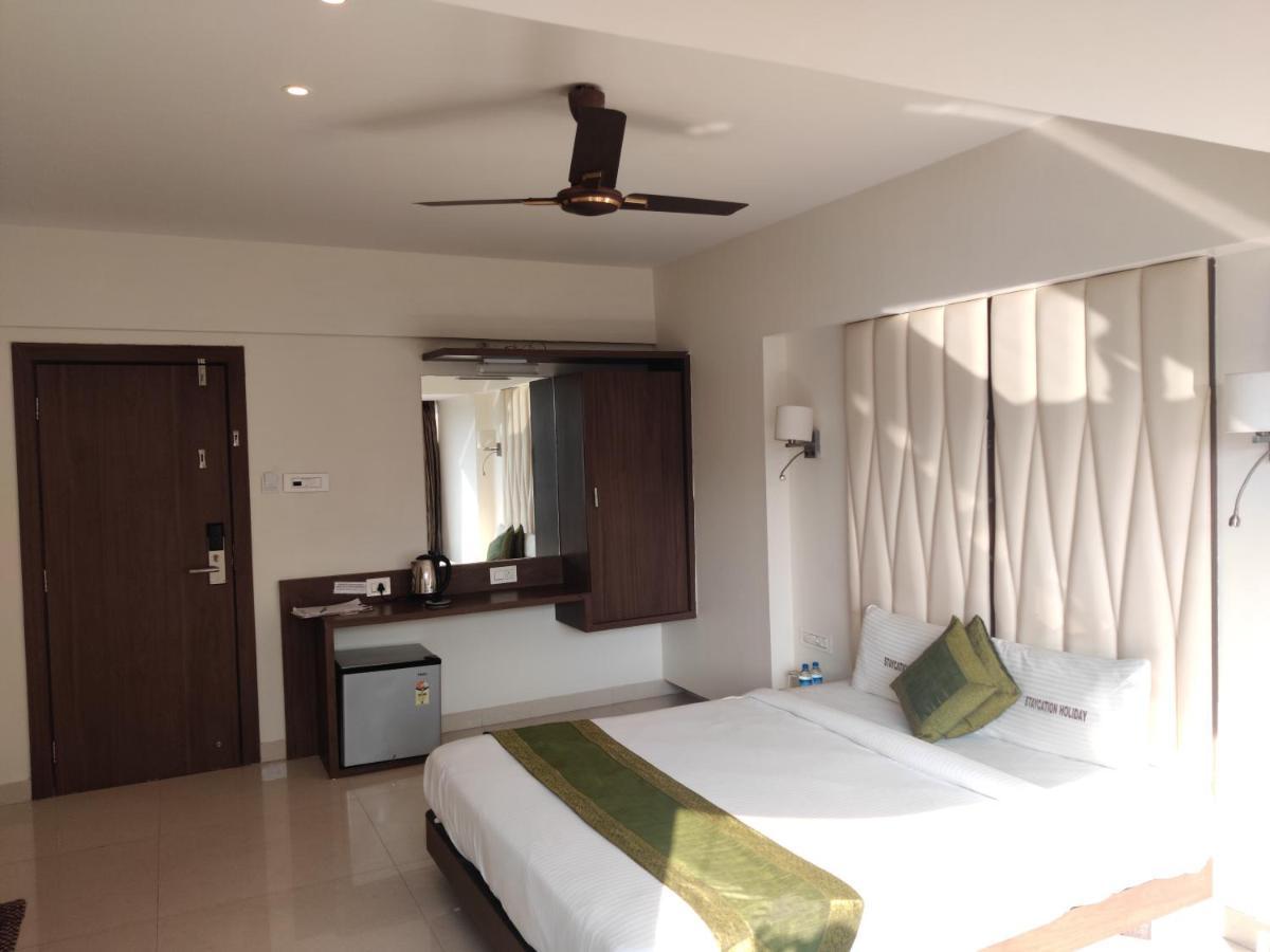 Staycation Holiday Navi Mumbai Ngoại thất bức ảnh