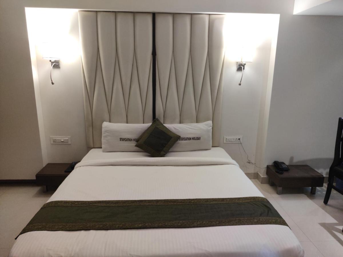 Staycation Holiday Navi Mumbai Ngoại thất bức ảnh