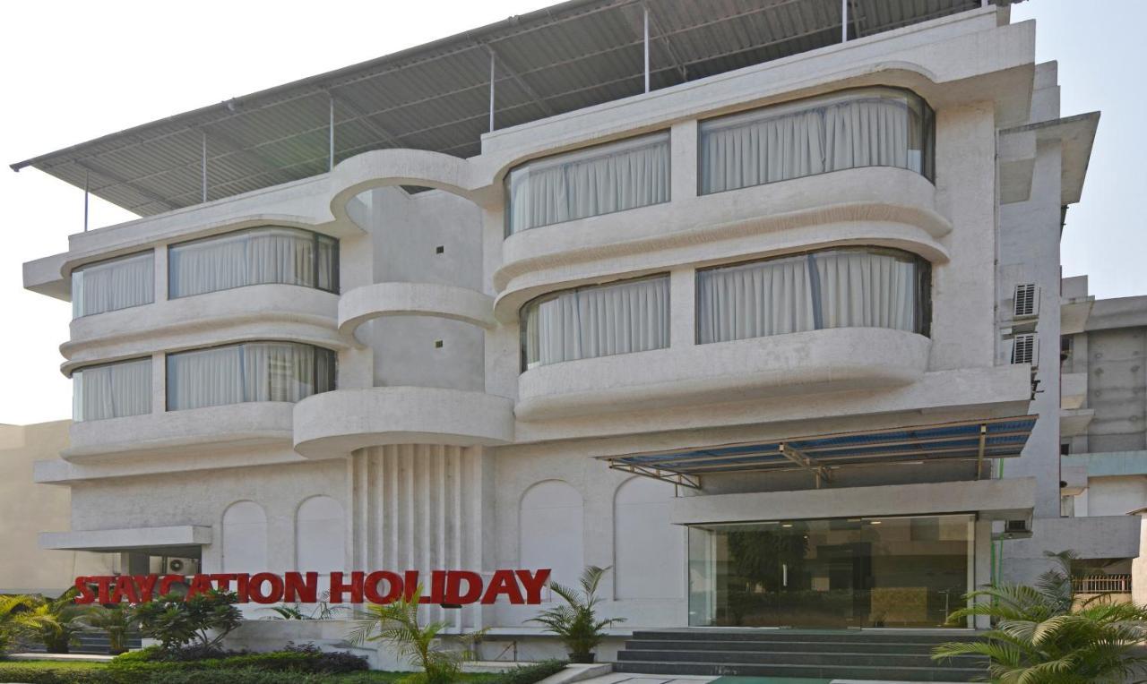 Staycation Holiday Navi Mumbai Ngoại thất bức ảnh