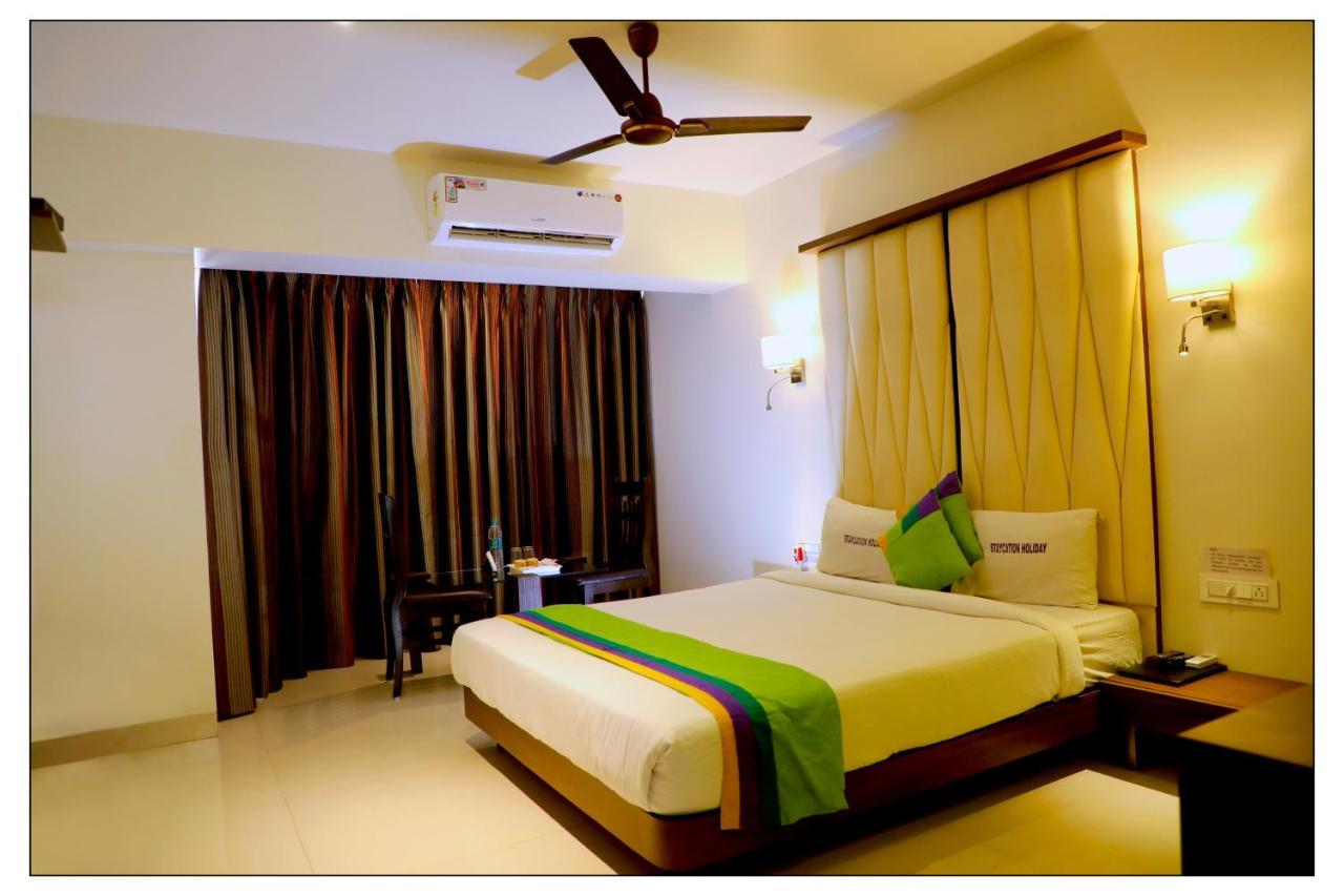 Staycation Holiday Navi Mumbai Ngoại thất bức ảnh